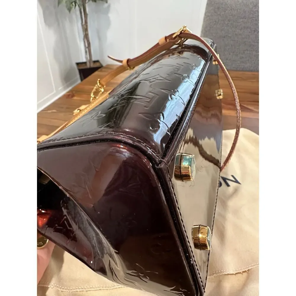 Louis Vuitton Brea MM Vernis Leather Bag